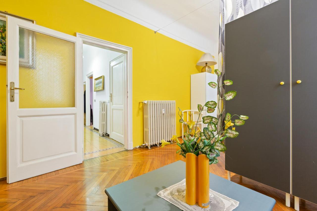 Loreto Courtyard Apartment Милан Экстерьер фото